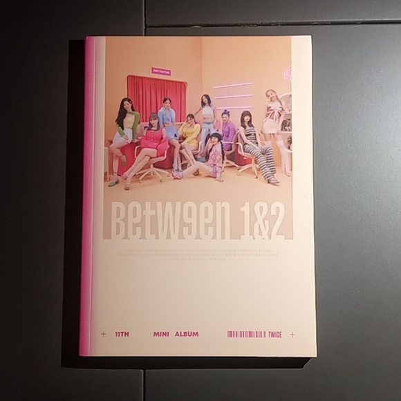 TWICE Between 1&2 Kpop album - Picture 5 of 8